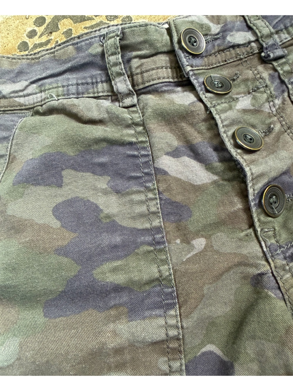 Anthropologie Camo Button-Front Women’s Shorts Sz 27 - Picture 7 of 7